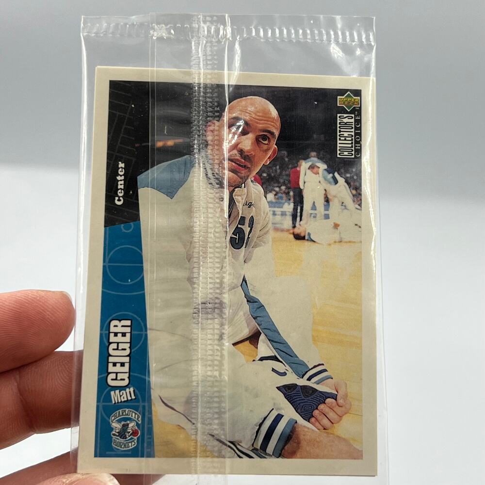 Vintage 1990's Upper Deck Basketball Cards SEALED‎ 6 Long Montross Reid Burrell - Picture 9 of 10